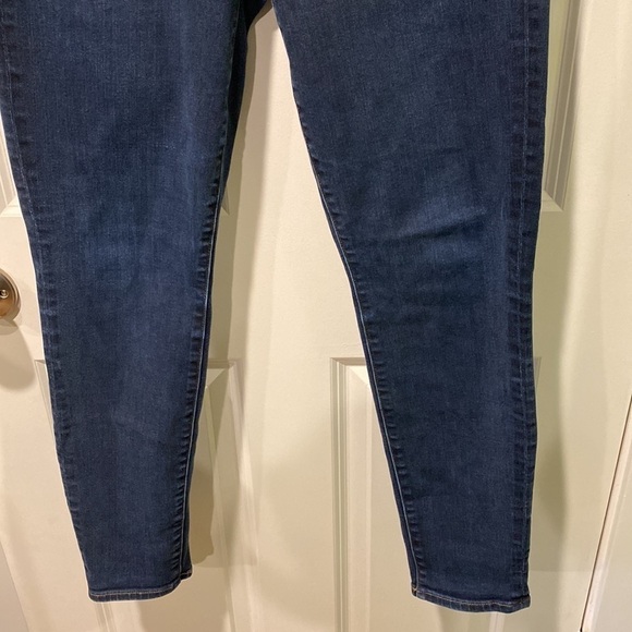 J Crew Dark Wash Stretch Skinny 10/30 - Picture 4 of 13